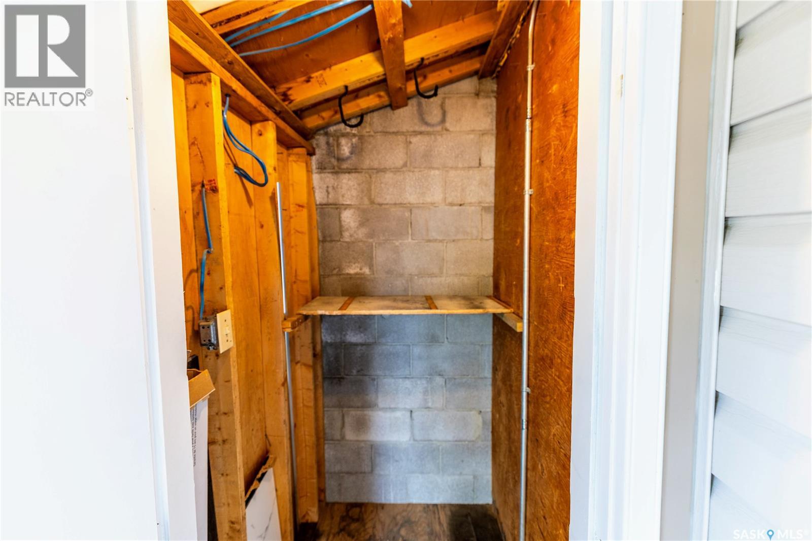 8 B NOLLET AVENUE — photo 19