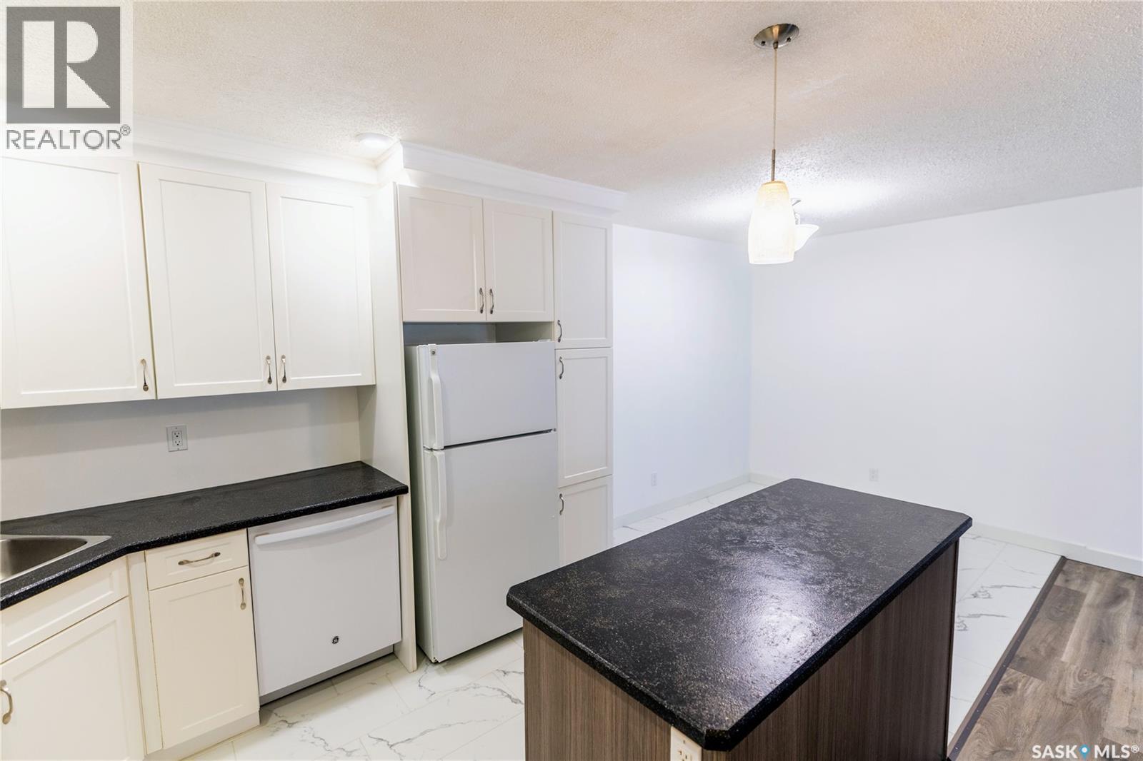 8 B NOLLET AVENUE — photo 6