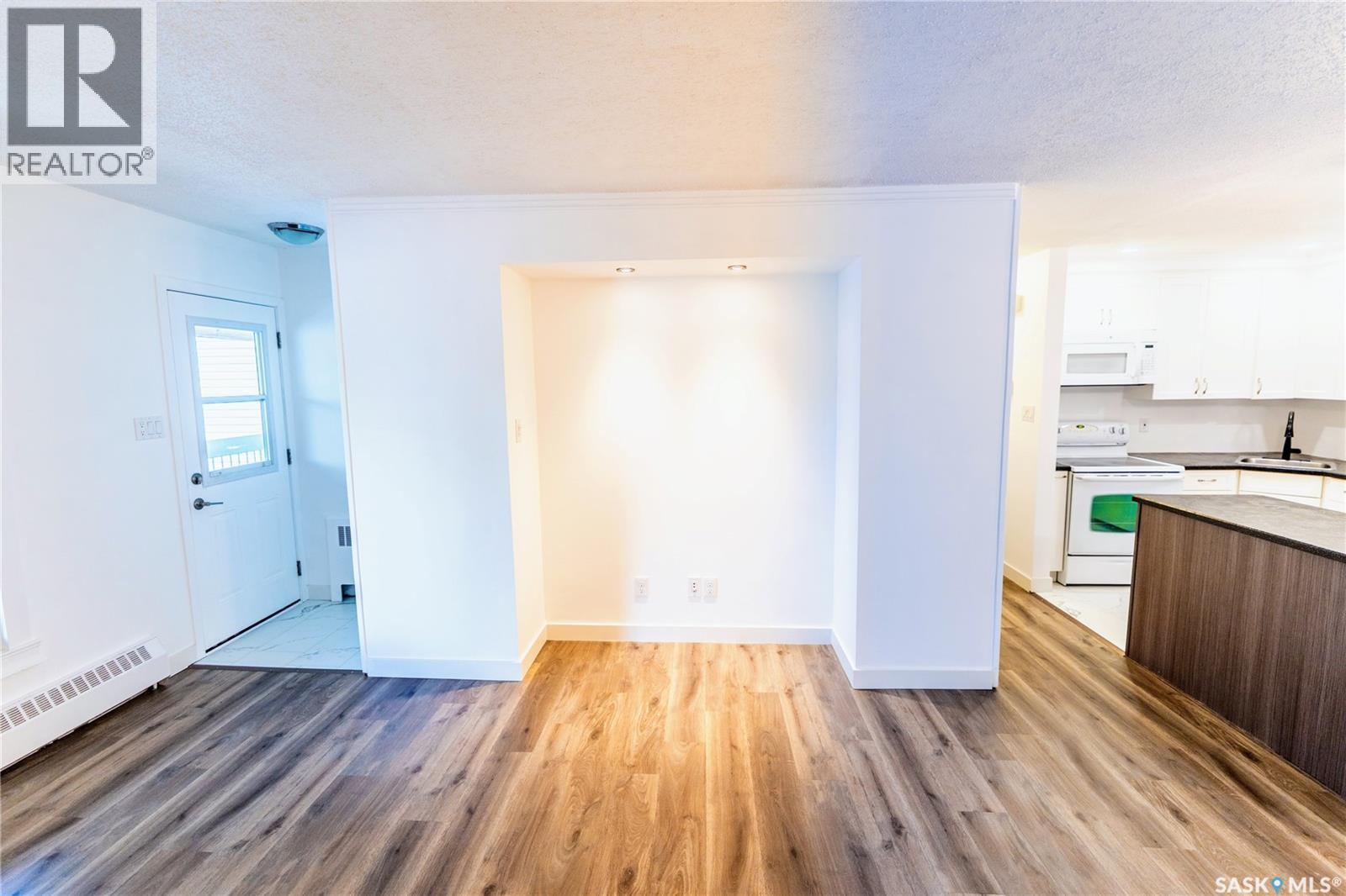 8 B NOLLET AVENUE — photo 7