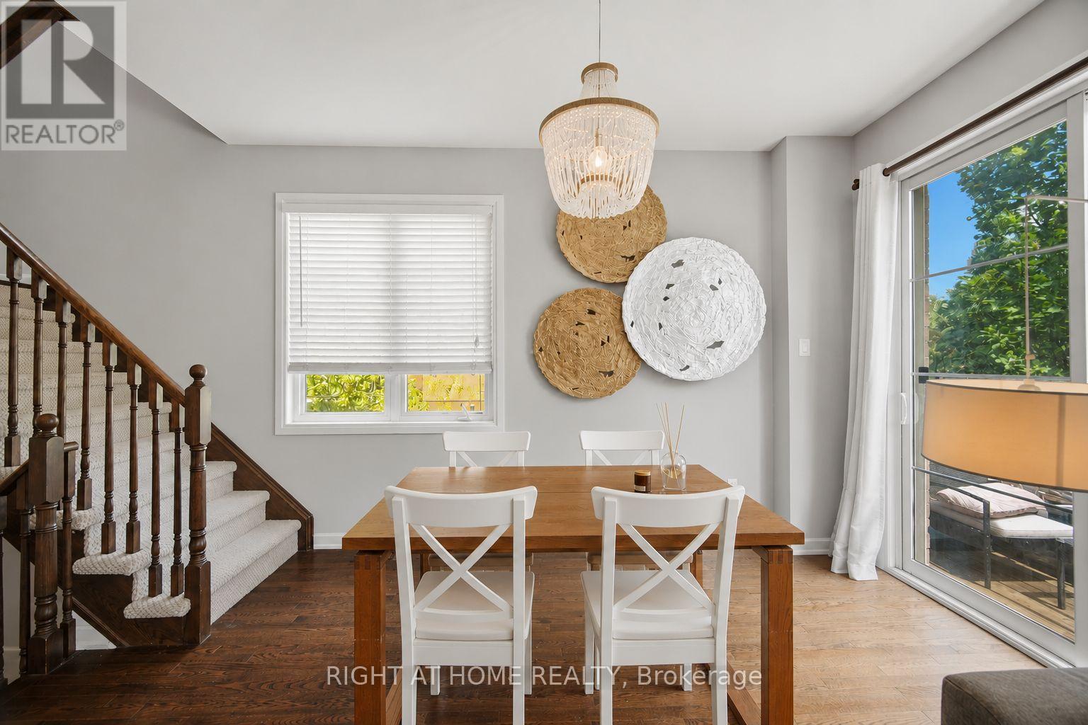 #153 165 HAMPSHIRE WAY - 12