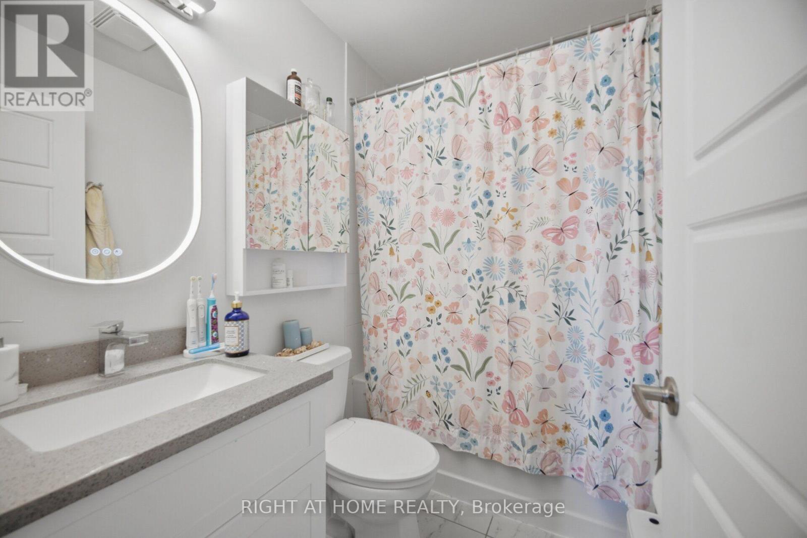#153 165 HAMPSHIRE WAY - 25
