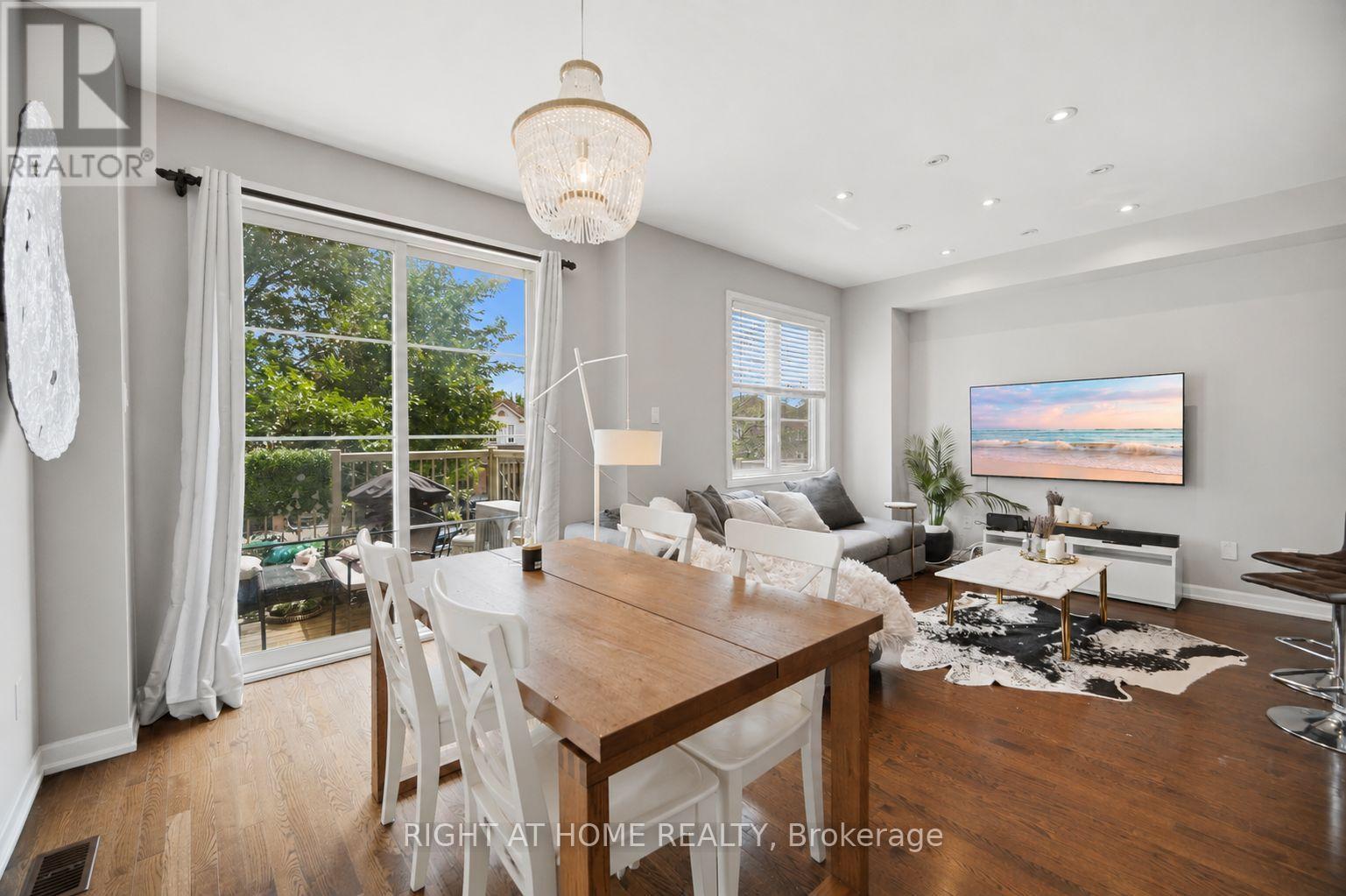 #153 165 HAMPSHIRE WAY - 11