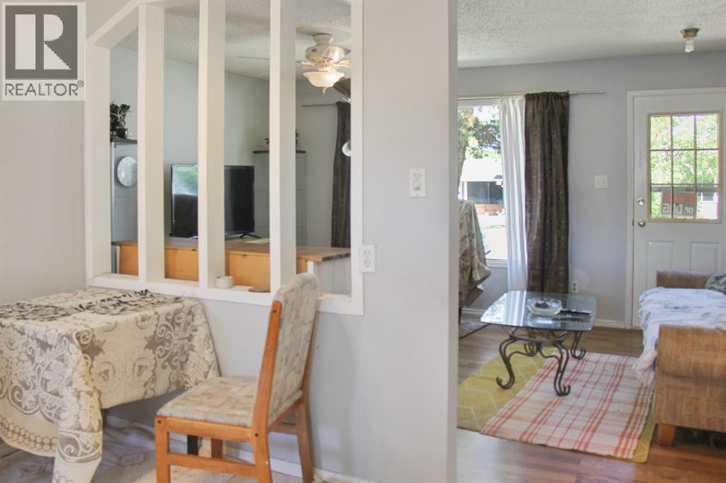 4915 53 Avenue - 11