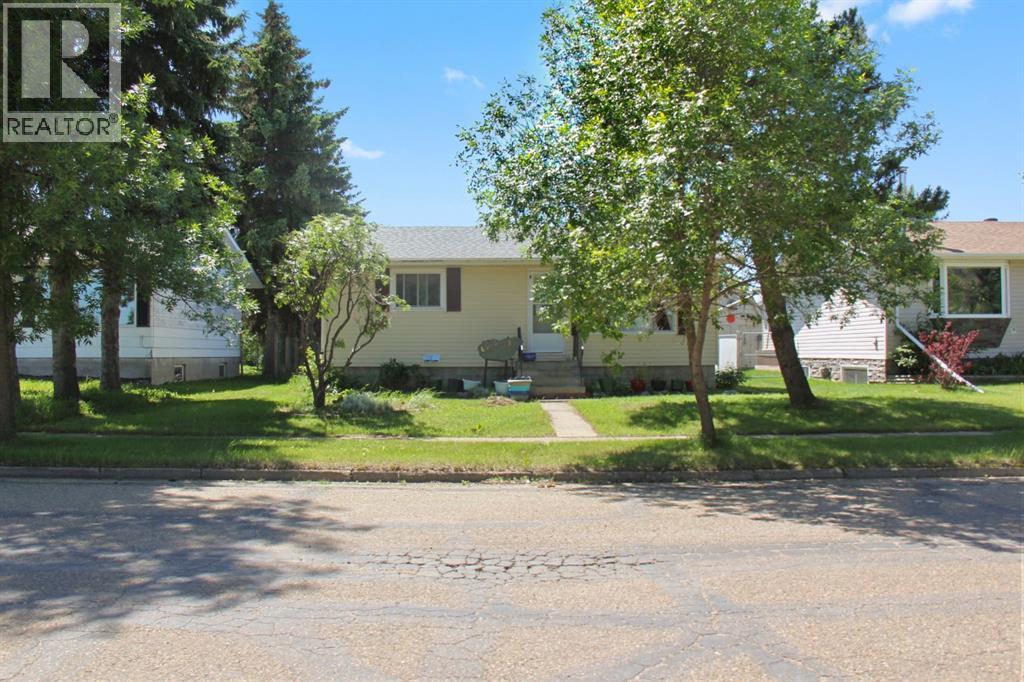 4915 53 Avenue - photo 2