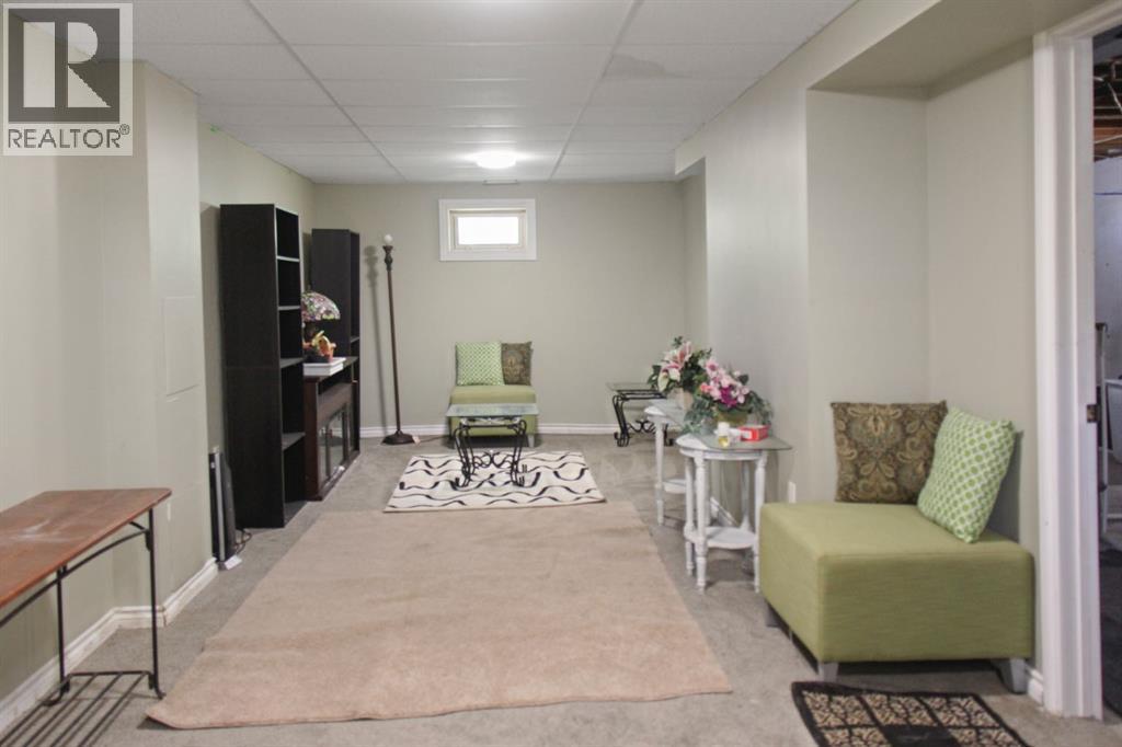 4915 53 Avenue - 20