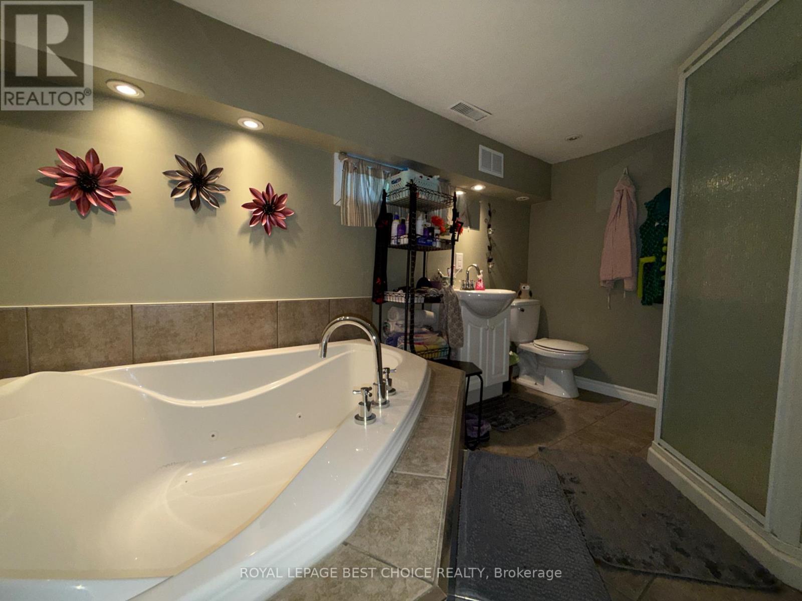 433 ALBERT STREET - 29