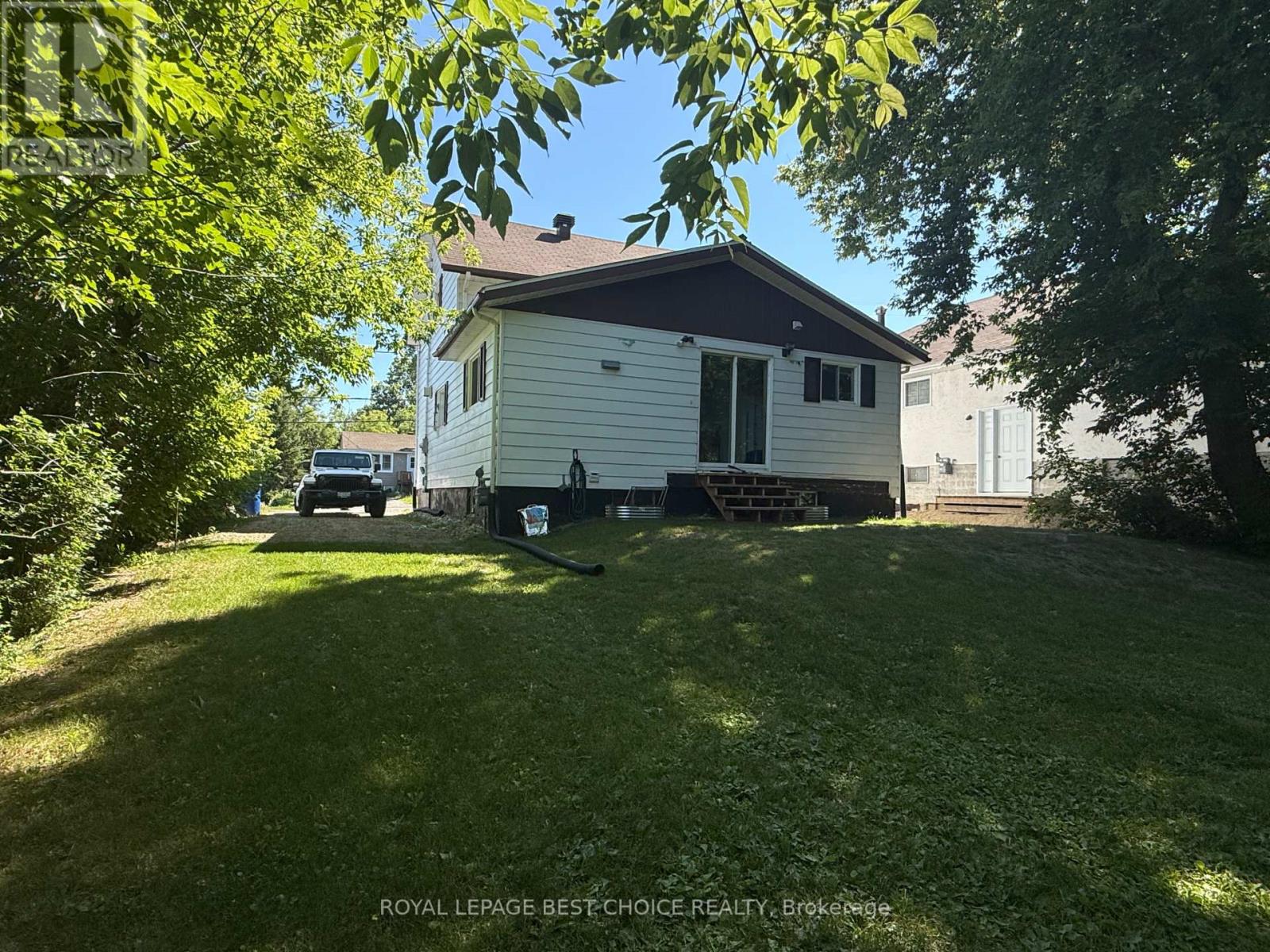 433 ALBERT STREET - 35