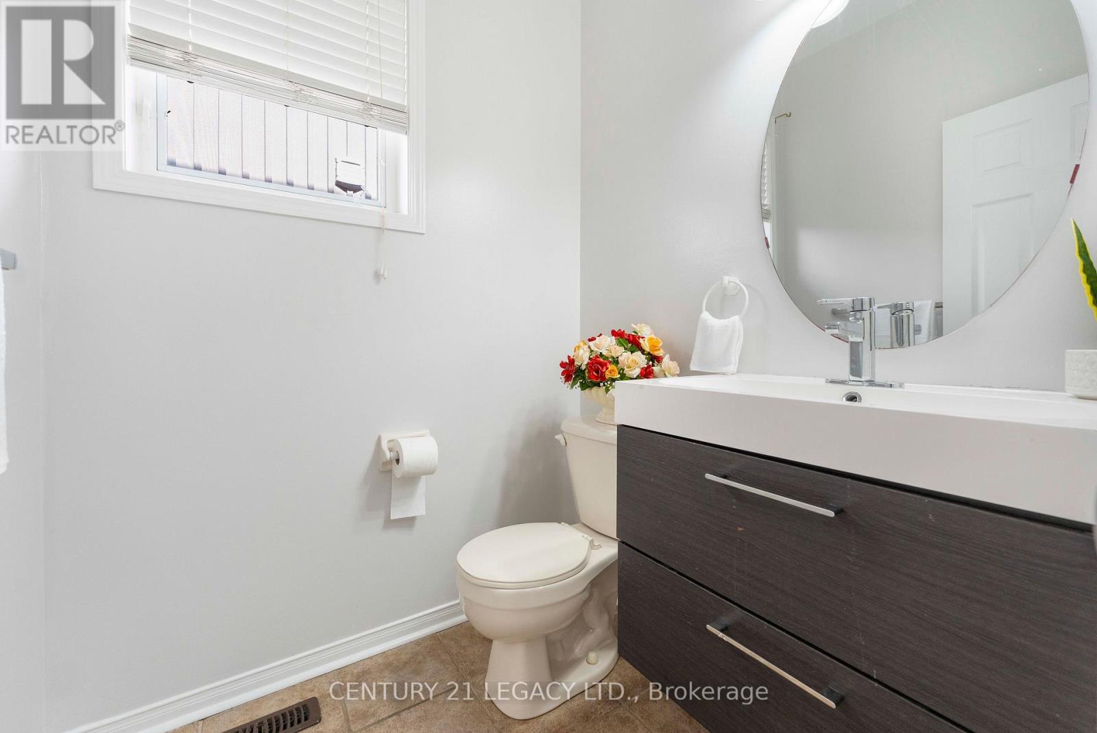 1296 TALL PINE AVENUE - 13