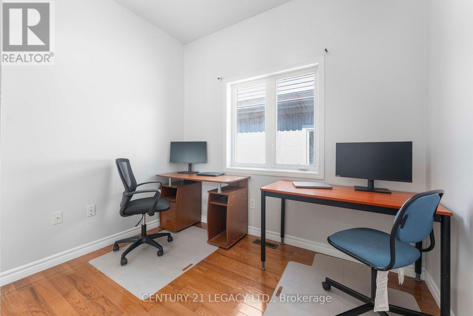 1296 TALL PINE AVENUE - 36