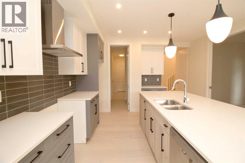 111 Sundown Crescent - 4