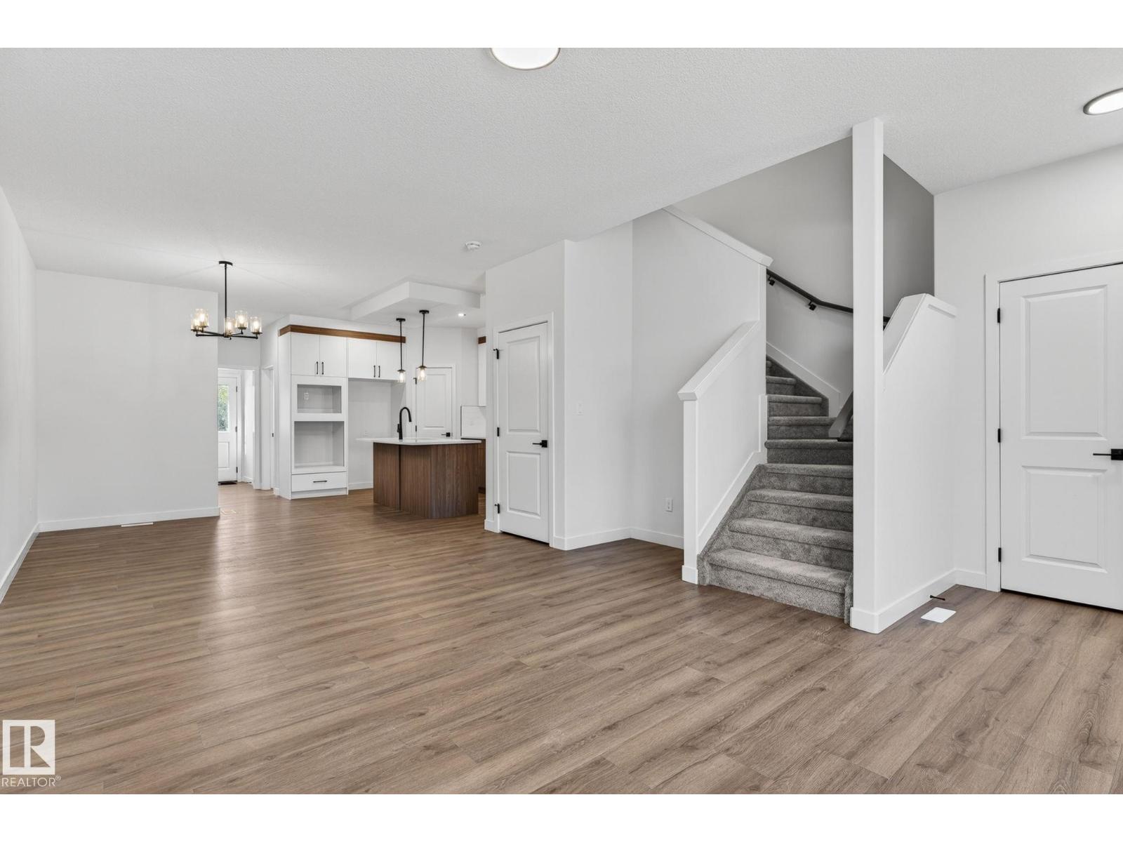 95 Westwind DR - 2