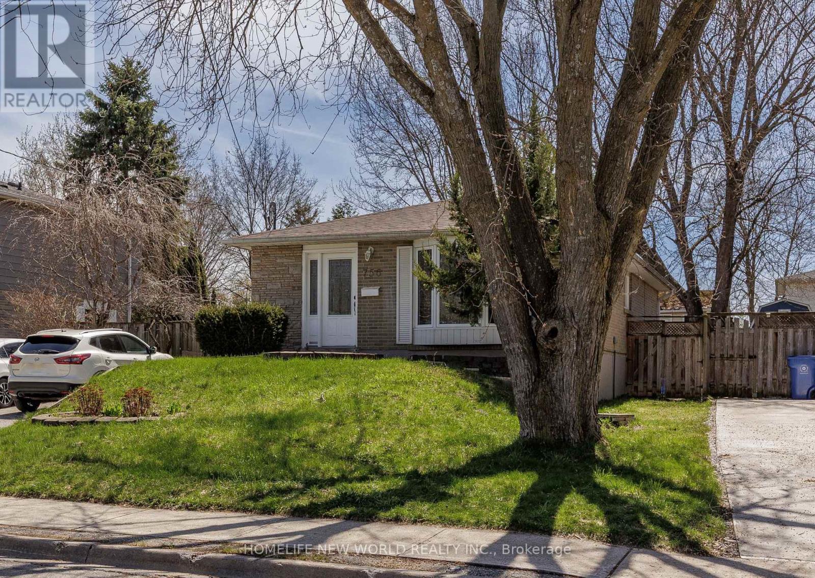 756 ELGIN STREET - 1