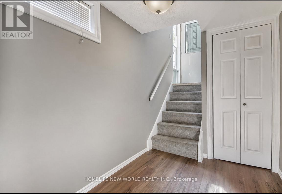 756 ELGIN STREET - 19