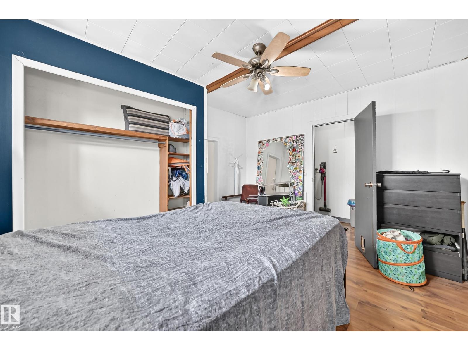 11939 89 ST NW - 27