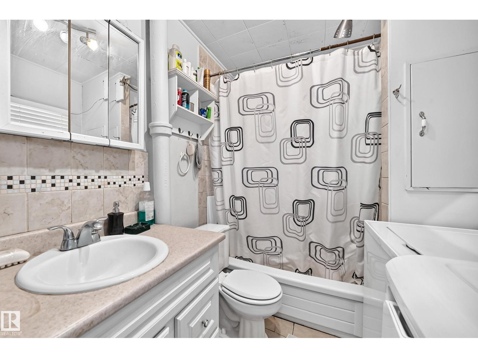 11939 89 ST NW - 21