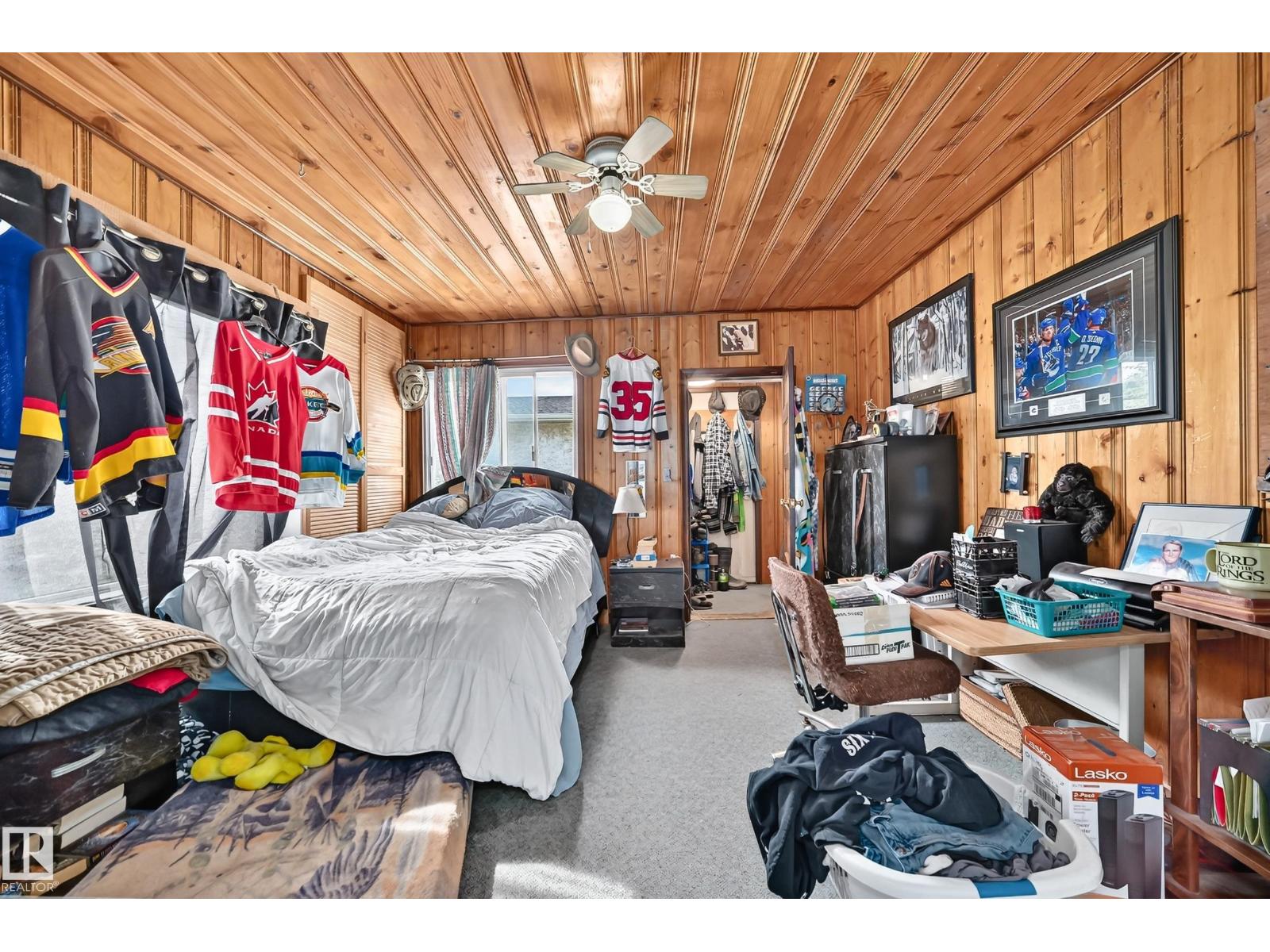 11939 89 ST NW - 16