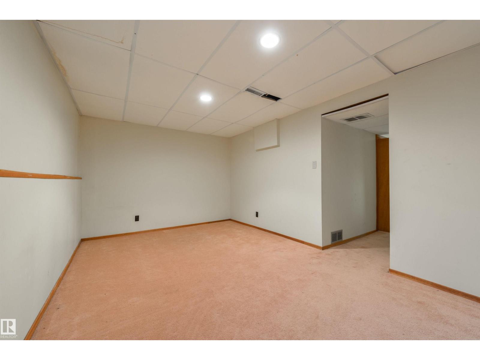 12062 25 AV NW - 33