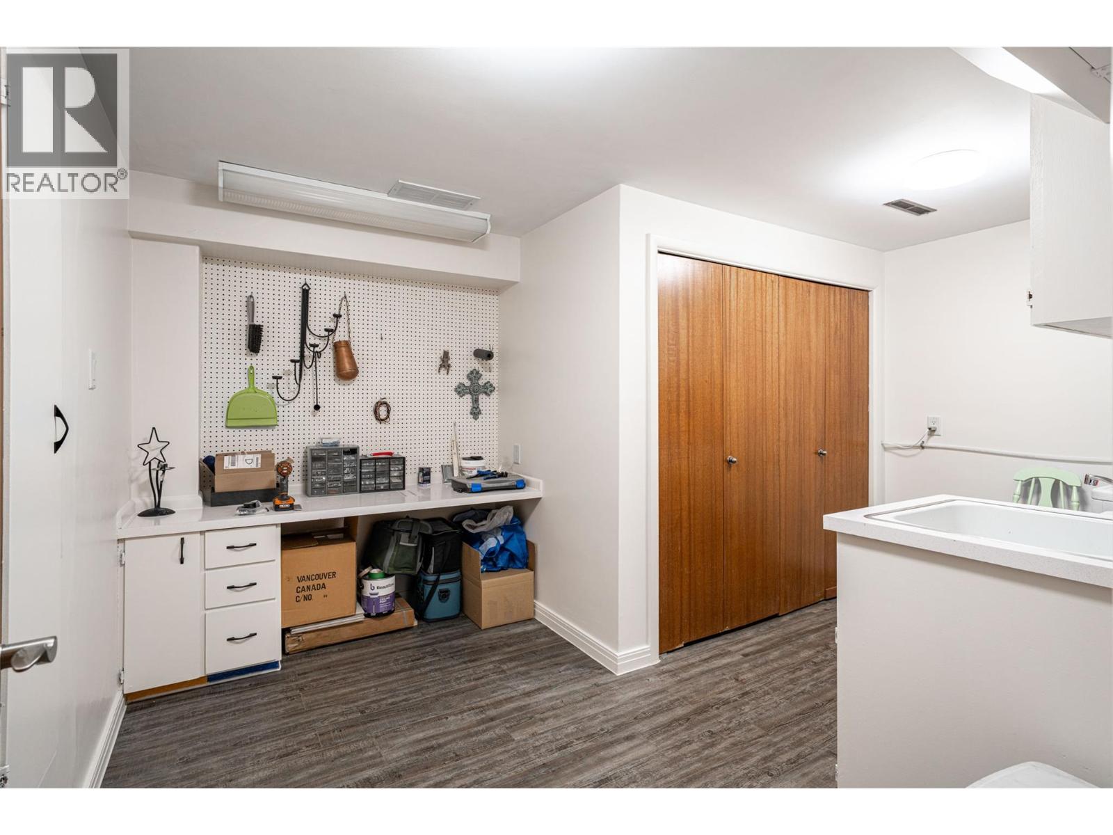 701 Robin Road - 75