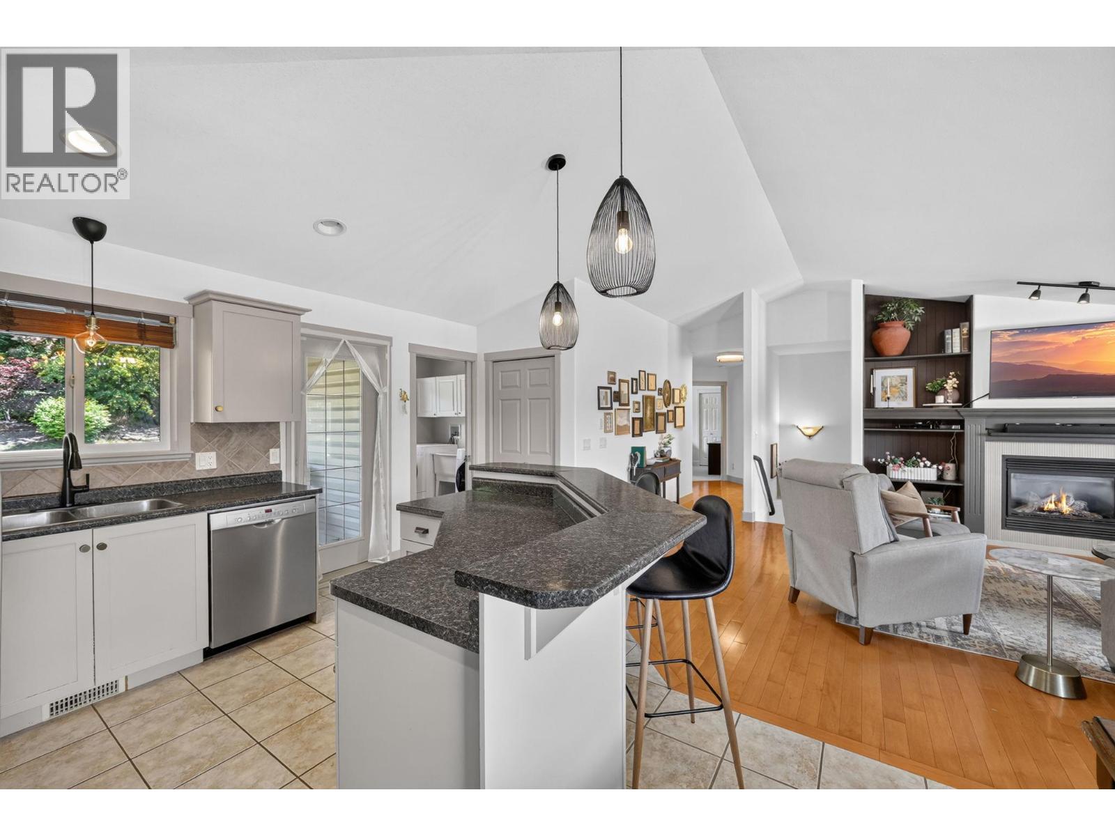 10425 Sherman Drive, Lake Country