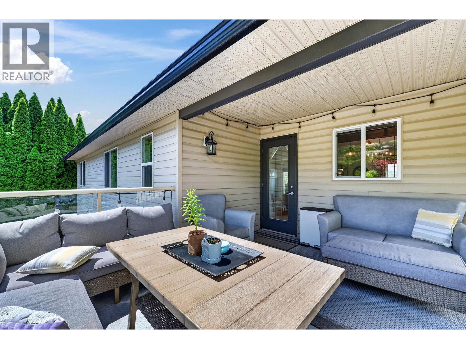 10425 Sherman Drive, Lake Country