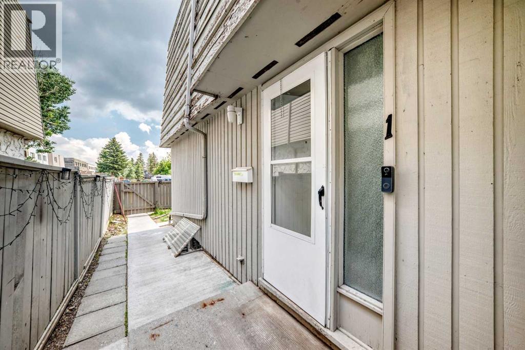 #1 6408 4 Street NE - 44