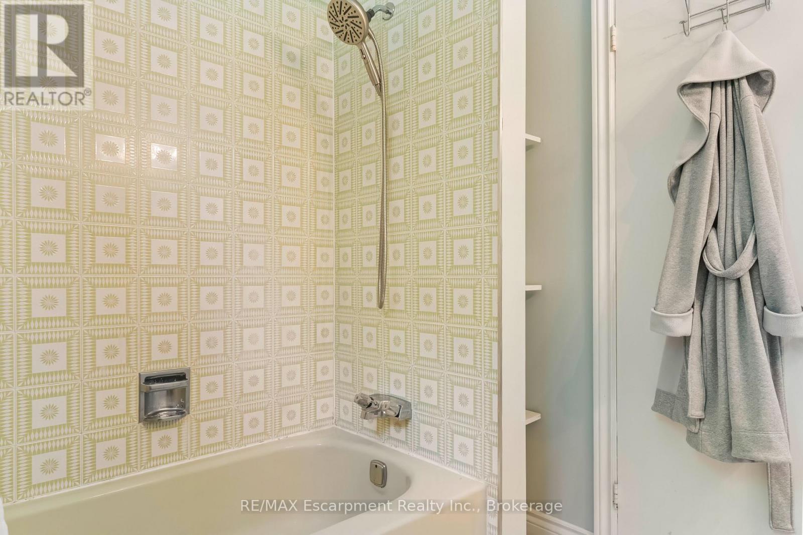255 SPRING GARDEN ROAD - Image 25
