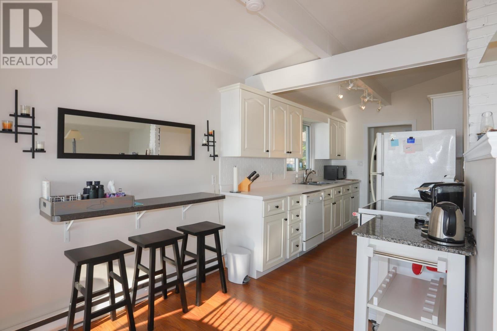 647B Lakeshore DR - 11