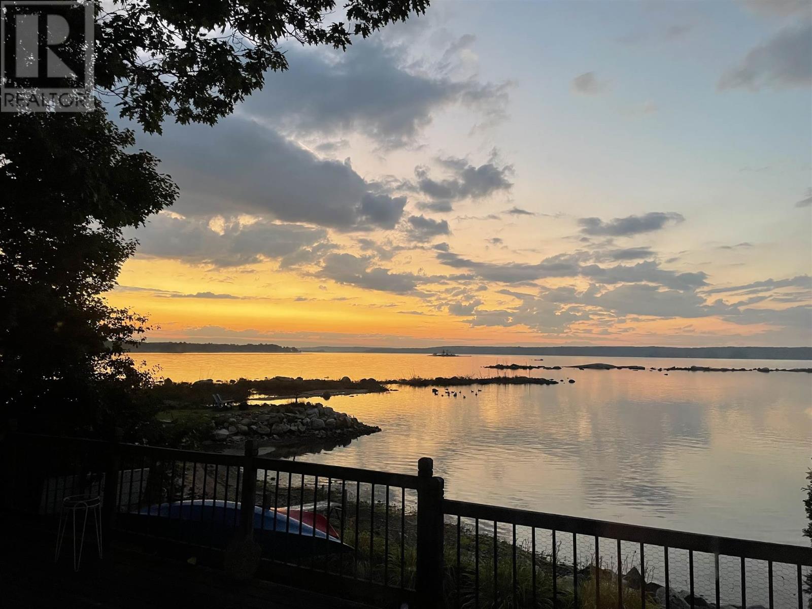 647B Lakeshore DR - 27