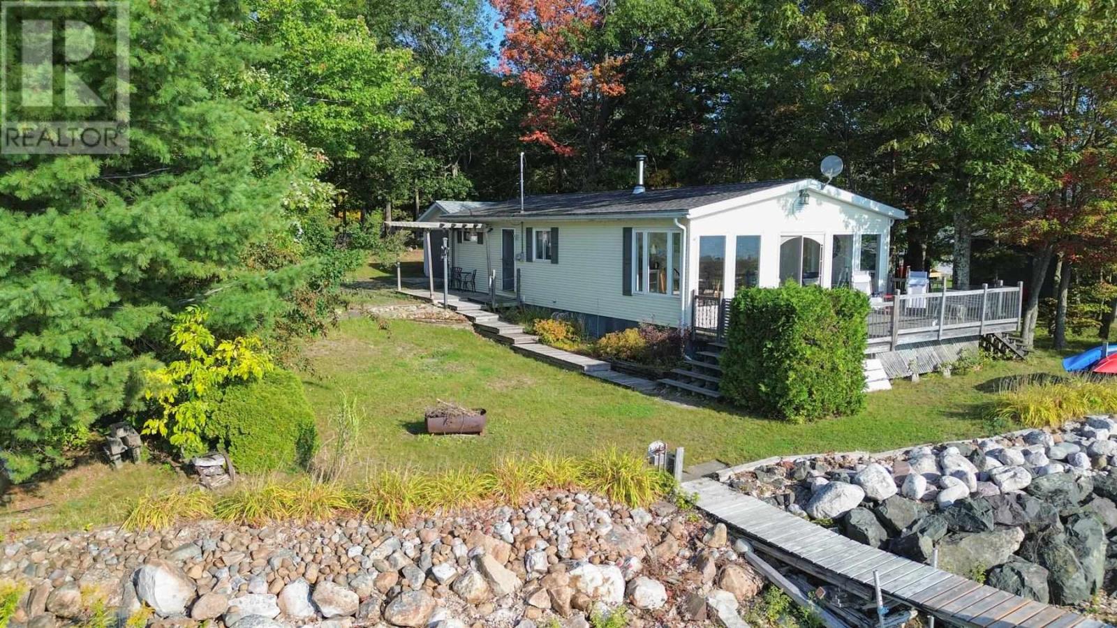 647B Lakeshore DR - 3