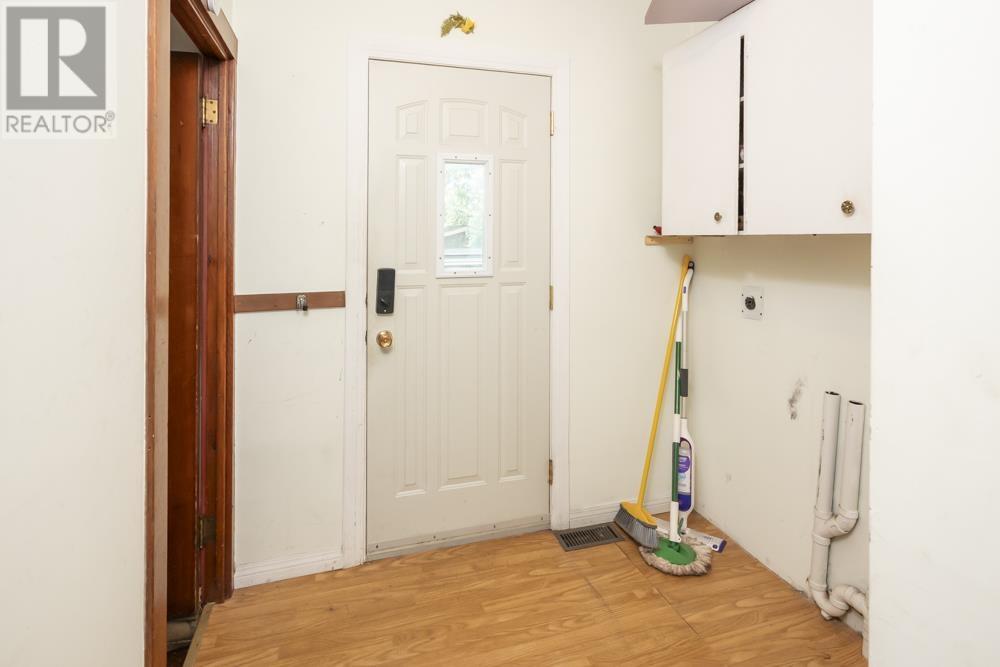 185 Empress Ave S - 14