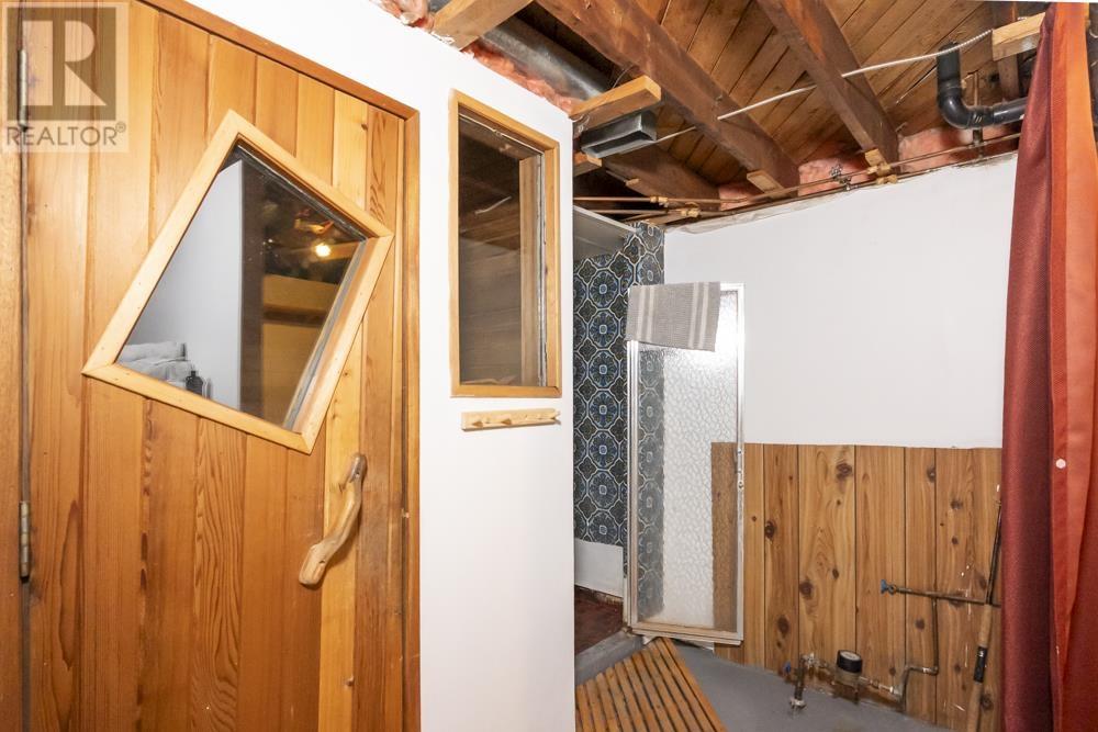 185 Empress Ave S - 22