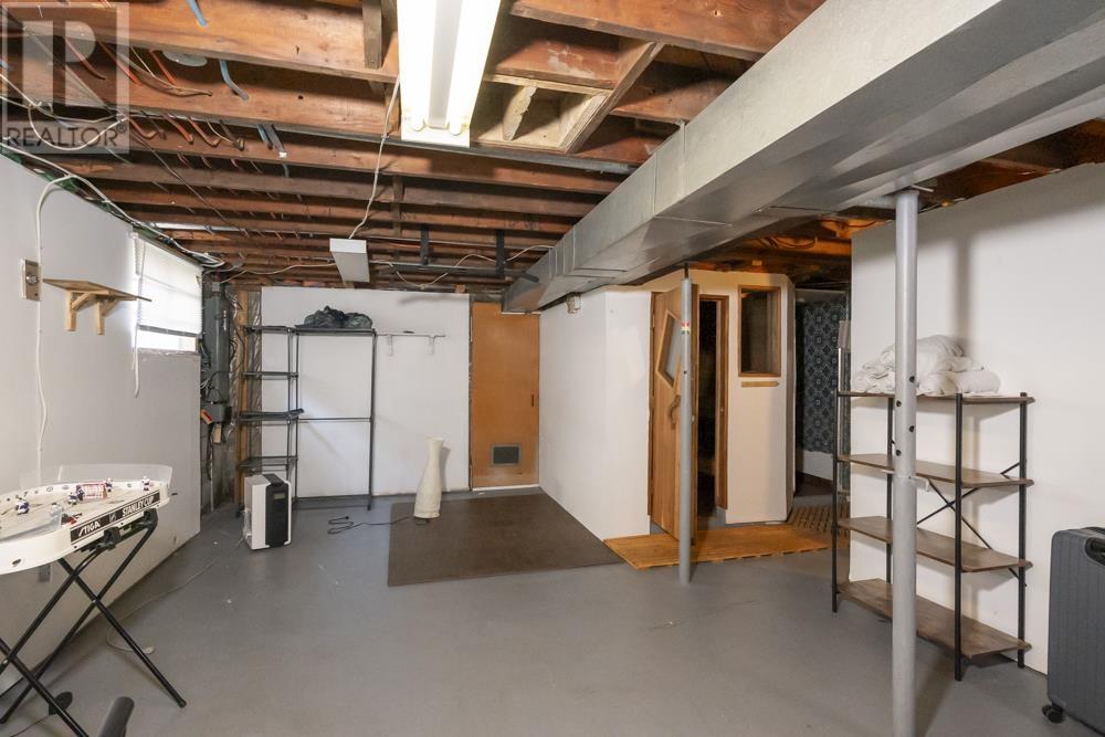 185 Empress Ave S - 18