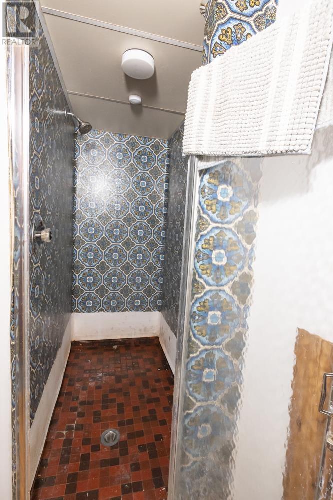 185 Empress Ave S - 21