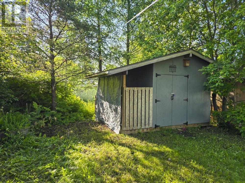 185 Empress Ave S - 27