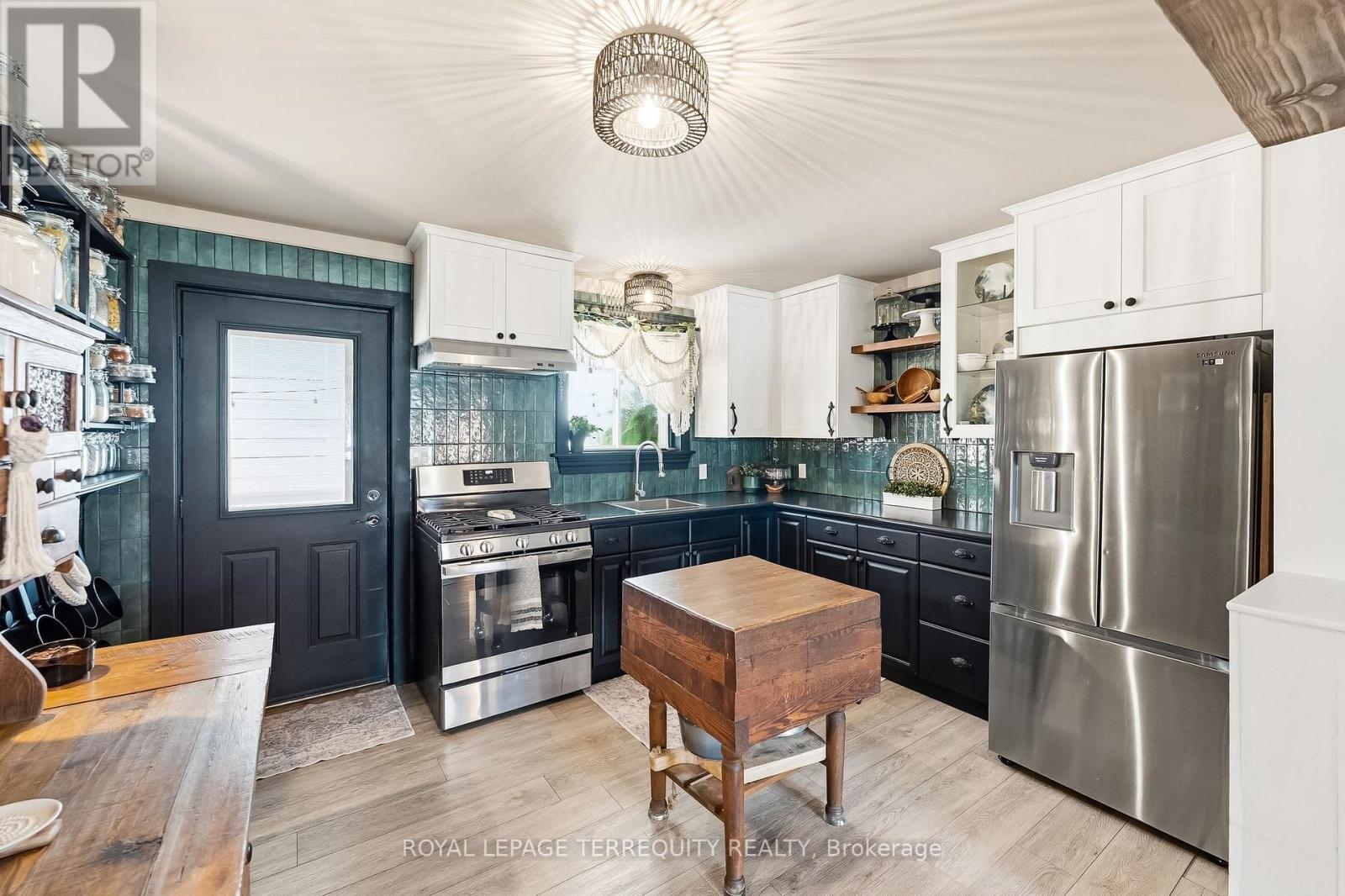 65 BOOTH STREET S - 11