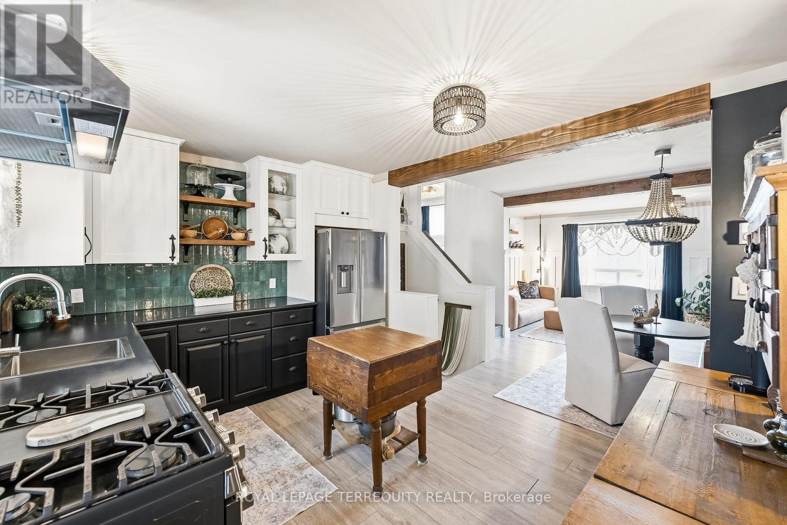 65 BOOTH STREET S - 12