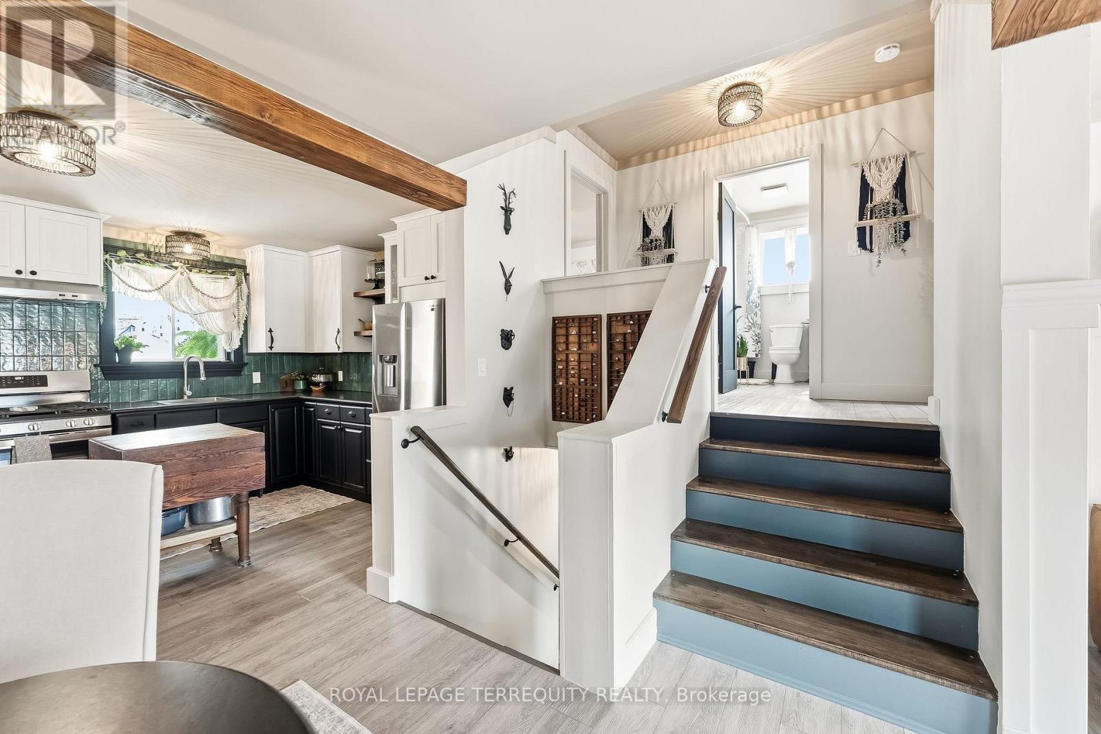 65 BOOTH STREET S - 14