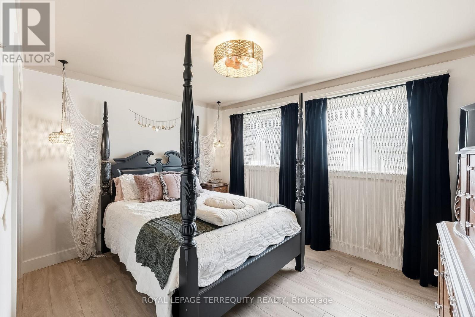 65 BOOTH STREET S - 15