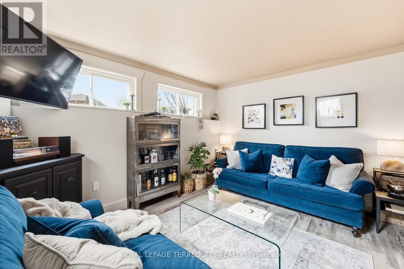 65 BOOTH STREET S - 23