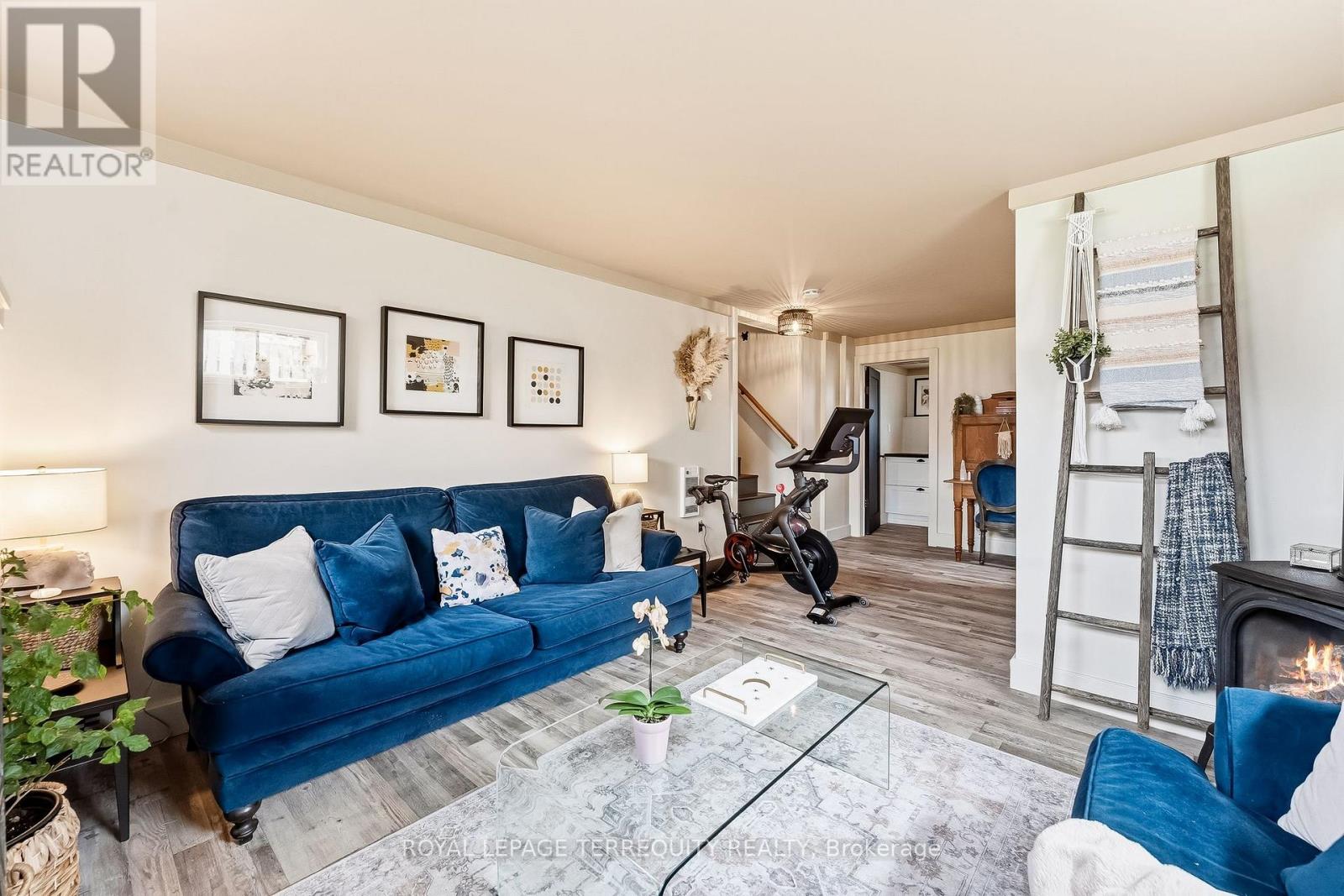 65 BOOTH STREET S - 24
