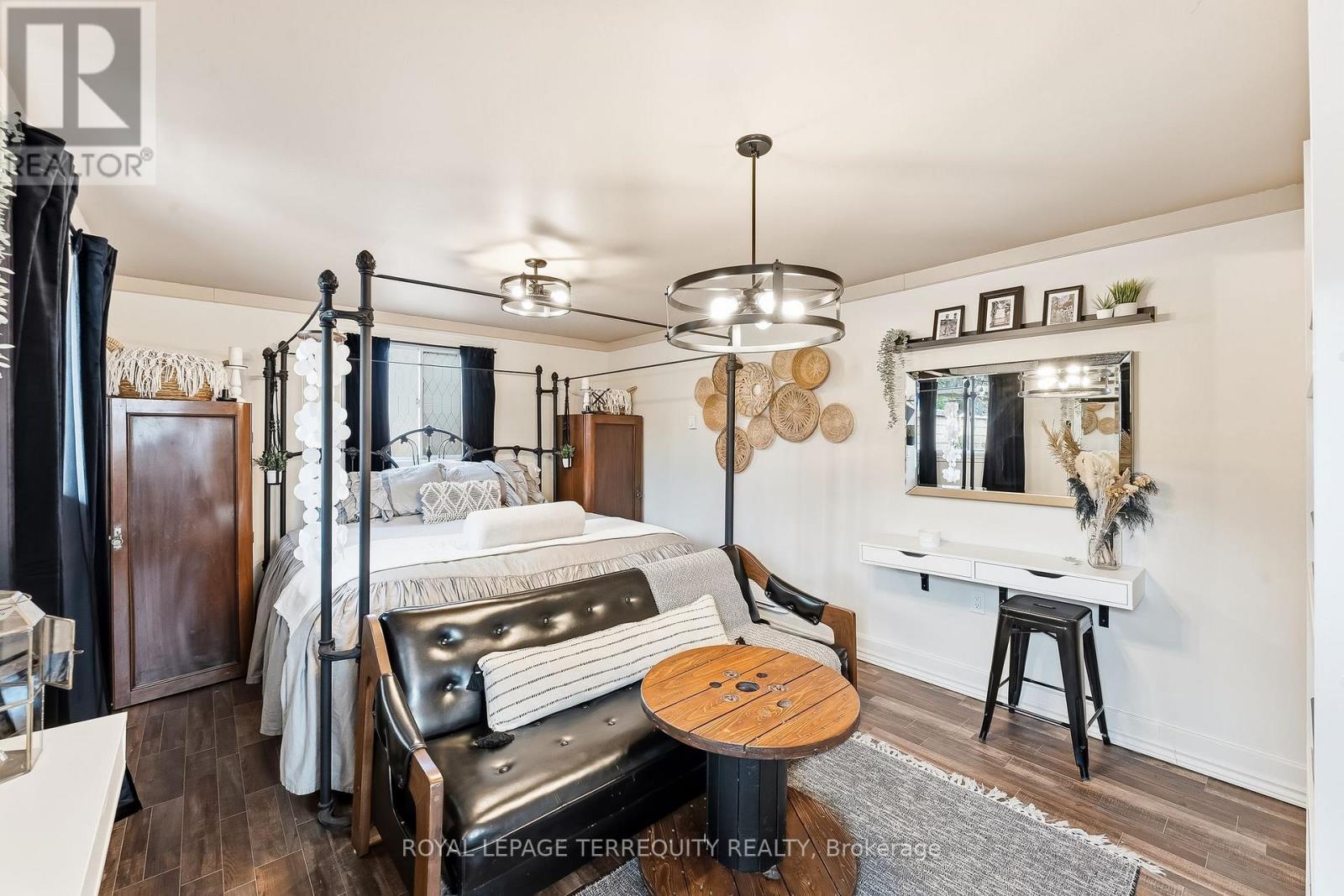 65 BOOTH STREET S - 36