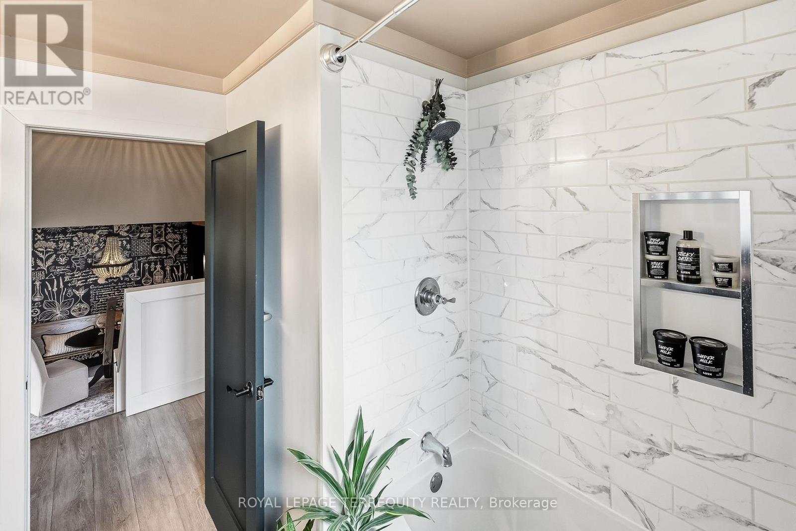 65 BOOTH STREET S - 20