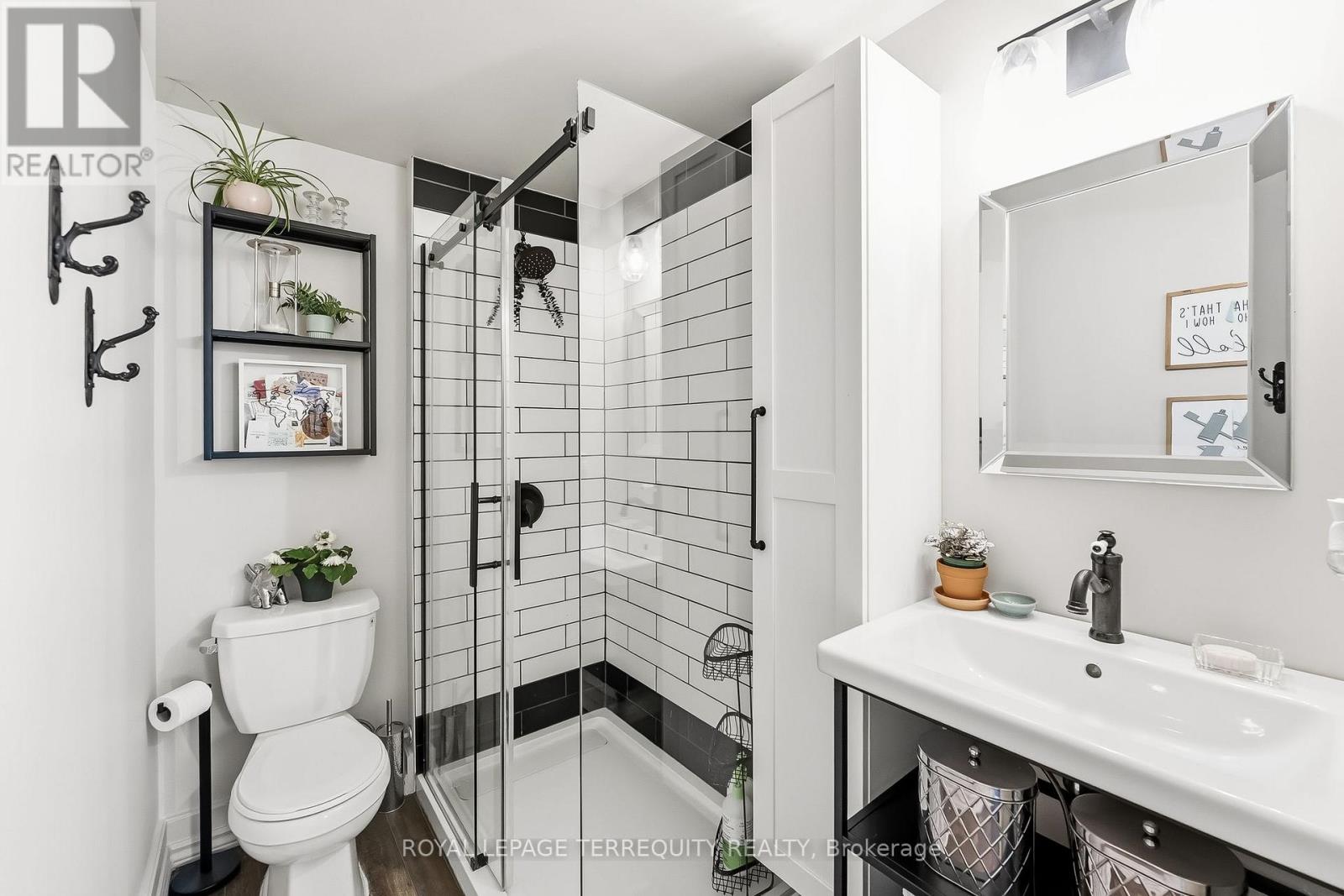 65 BOOTH STREET S - 40