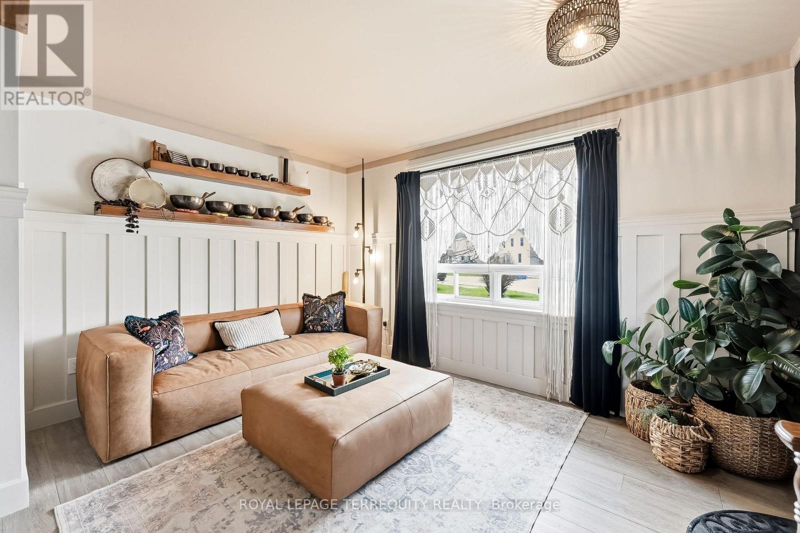 65 BOOTH STREET S - 7