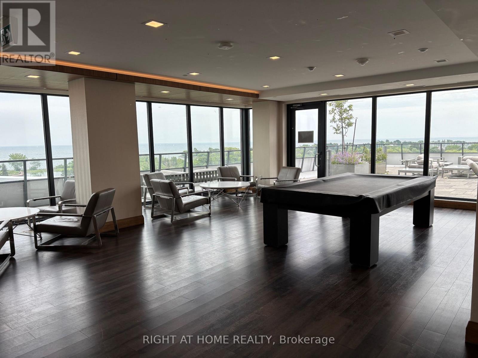 #523 30 SHORE BREEZE DRIVE - 34