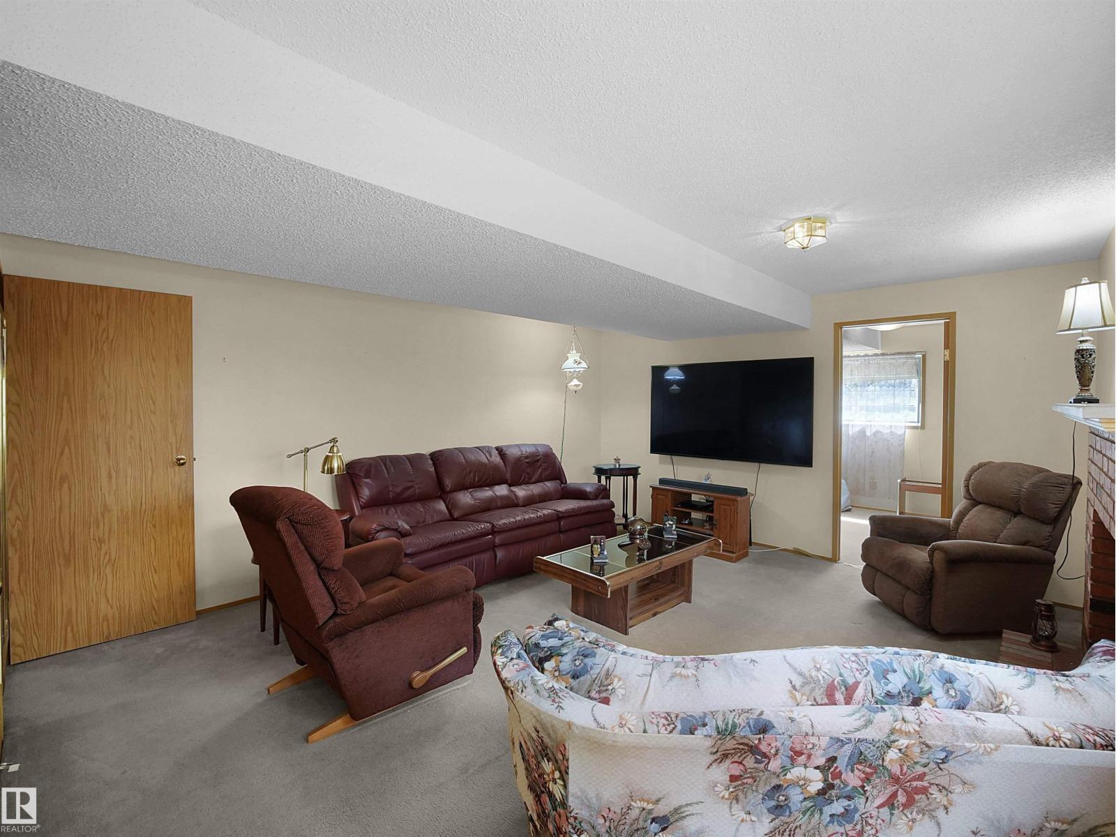 10711 24 AV NW - 23