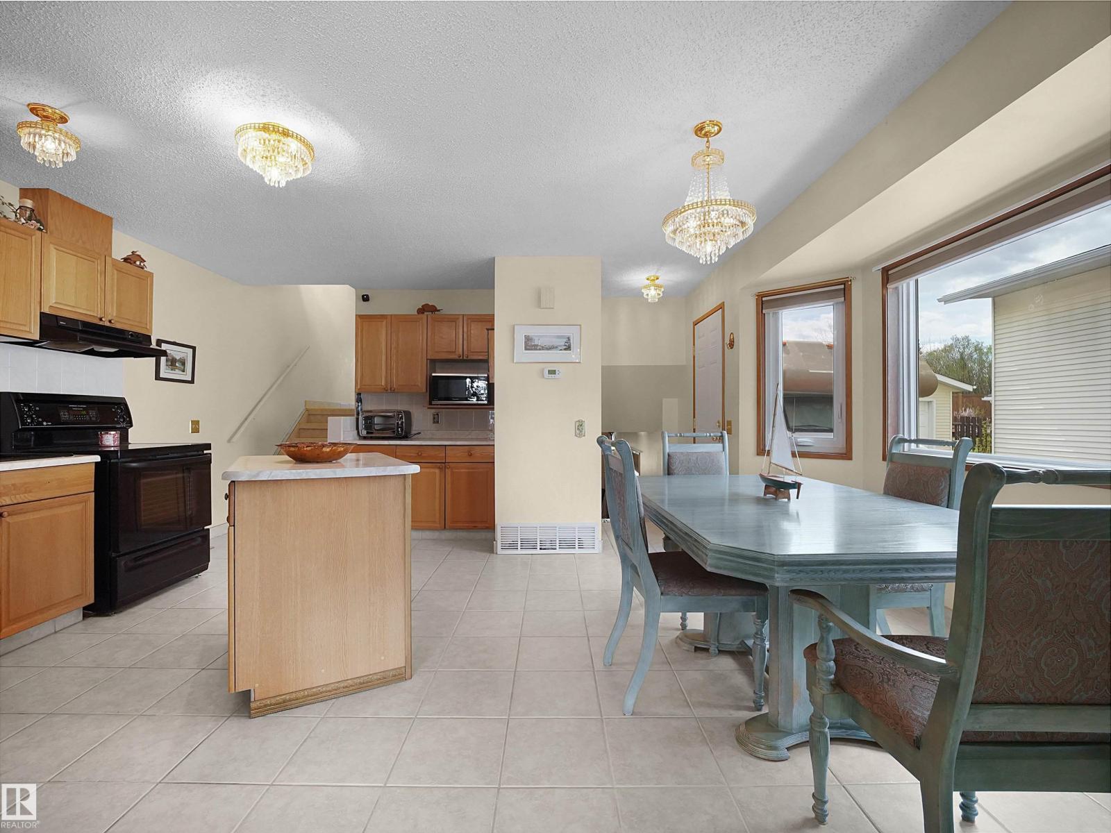 10711 24 AV NW - 8