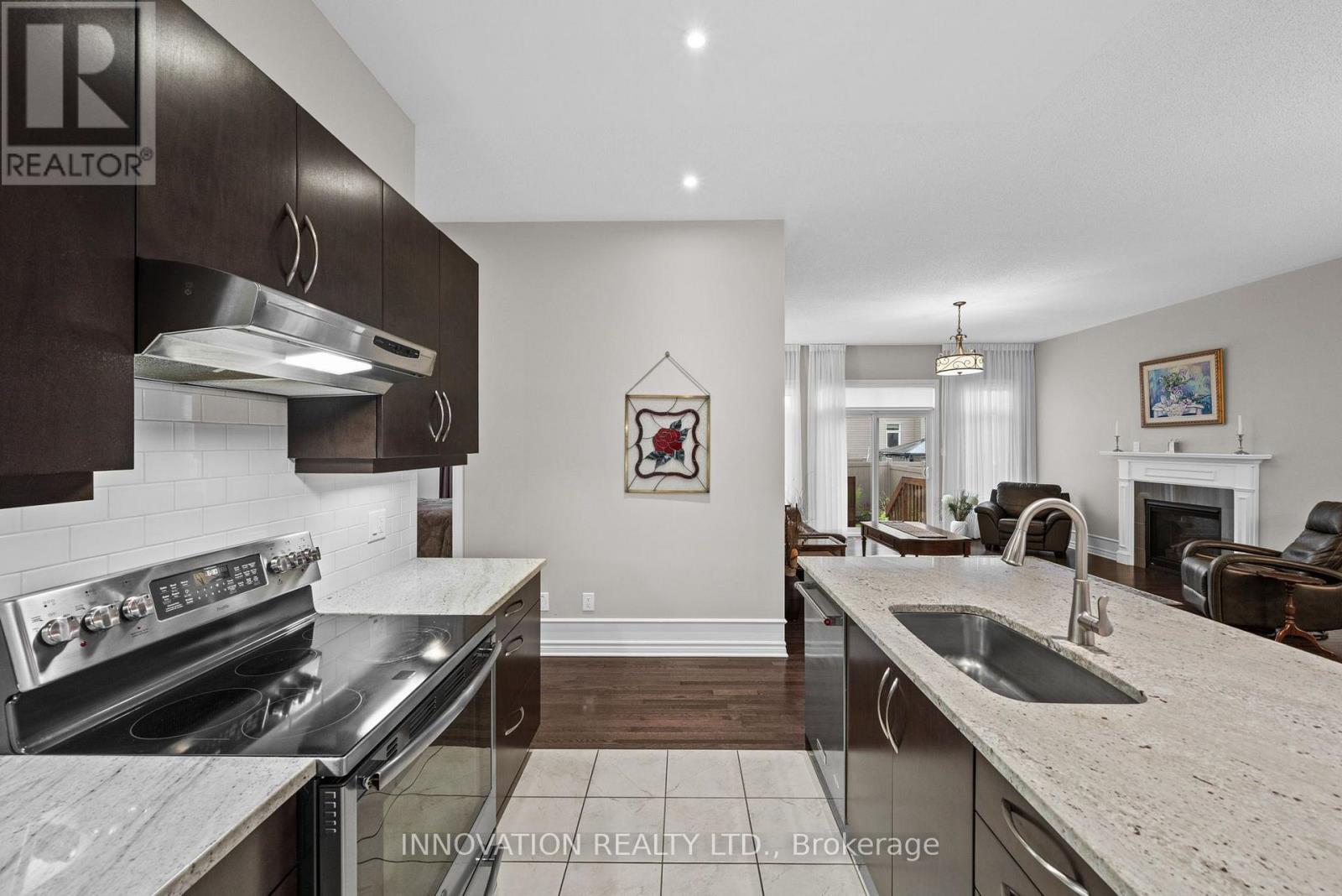 656 BRIDLEGLEN CRESCENT - 18