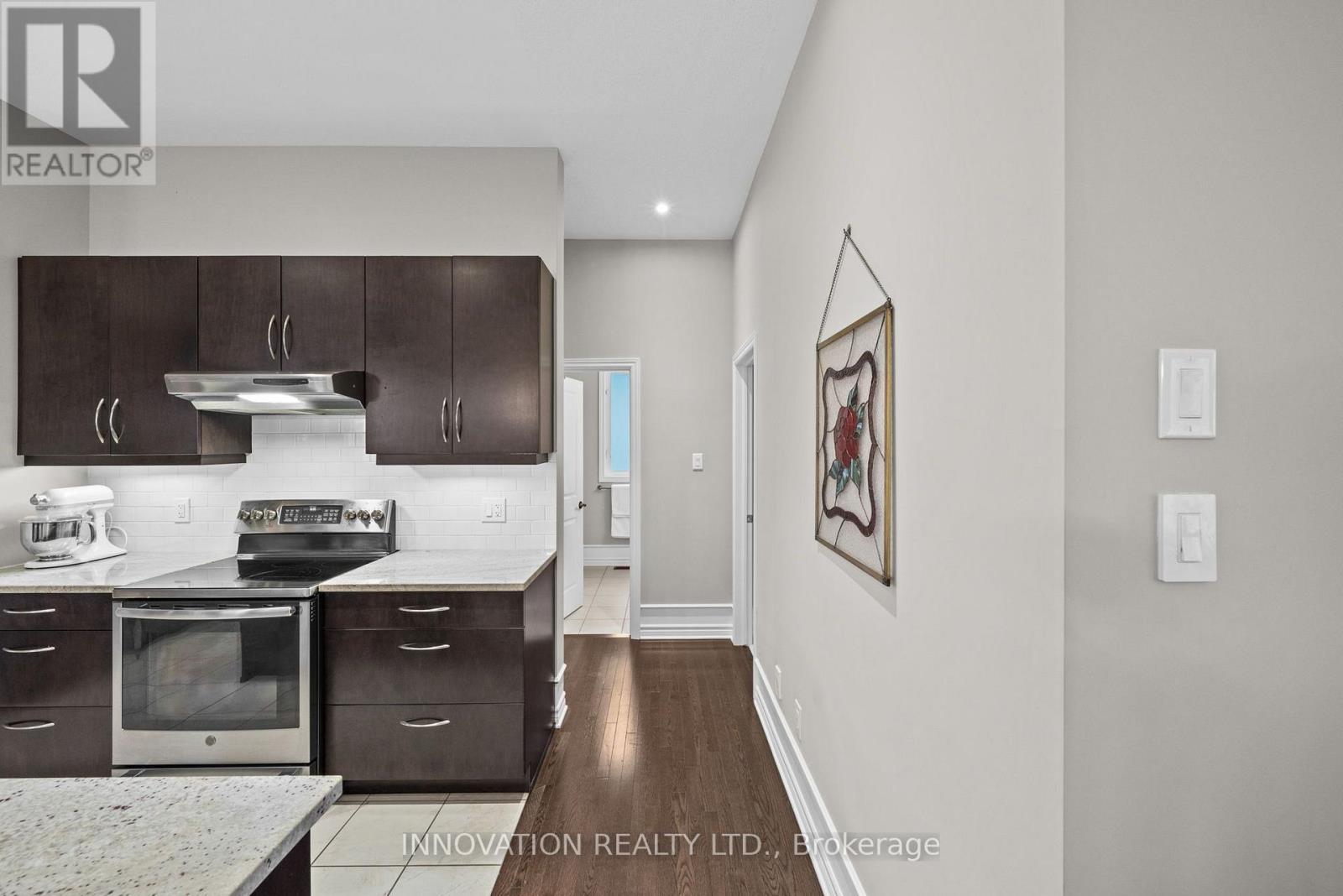 656 BRIDLEGLEN CRESCENT - 24