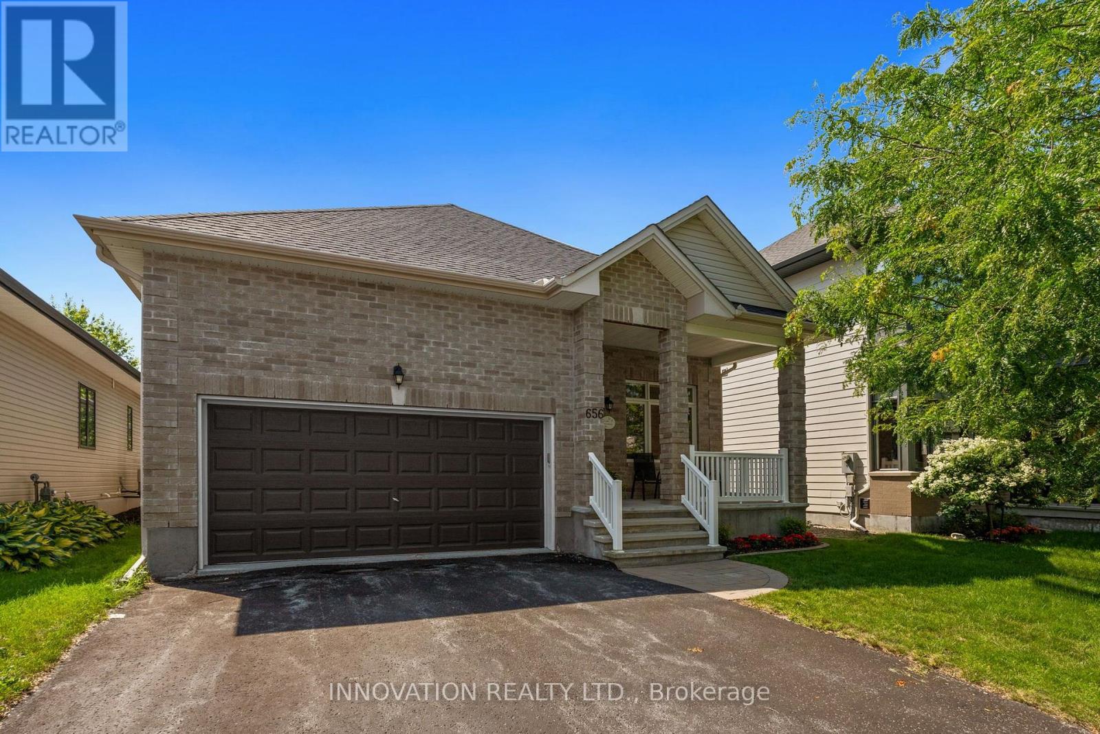 656 BRIDLEGLEN CRESCENT - 3